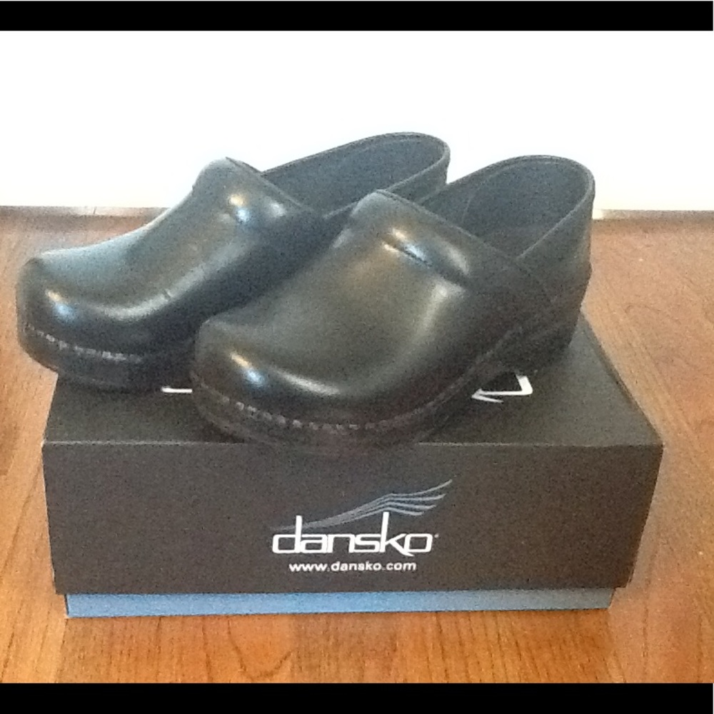 Dansko Professional Clogs. Size 37. Like new.